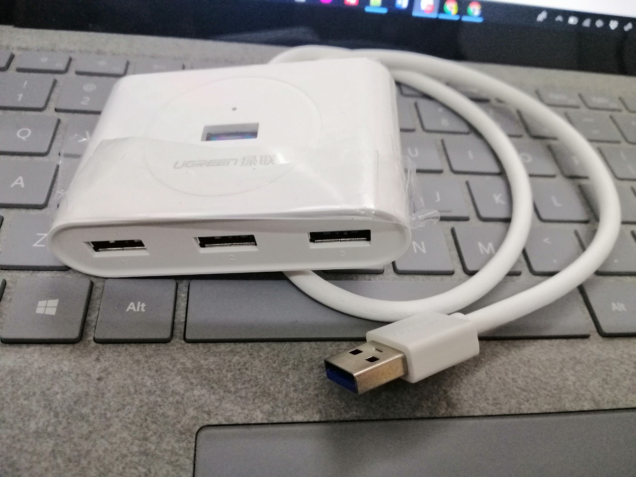 Cáp chuyển đổi Hub USB Ugreen 30202 4 Cổng USB 3.0 Chính Hãng